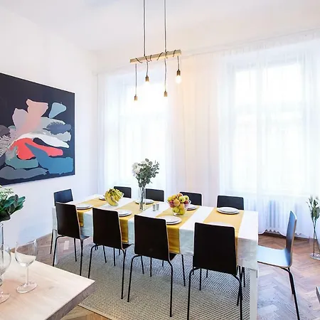 5br 2bath Family 5mins To Wenceslas Square * Prague
